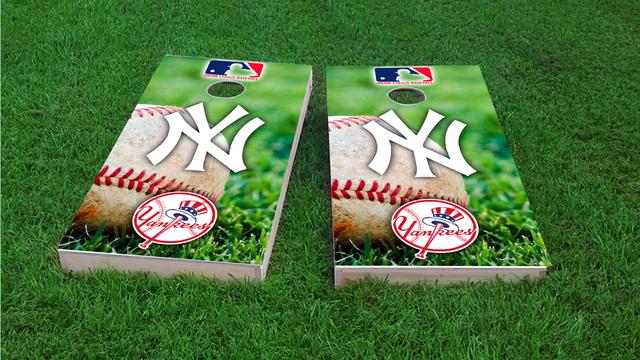 MLB (New York Yankees) Themed Custom Cornhole Board Design