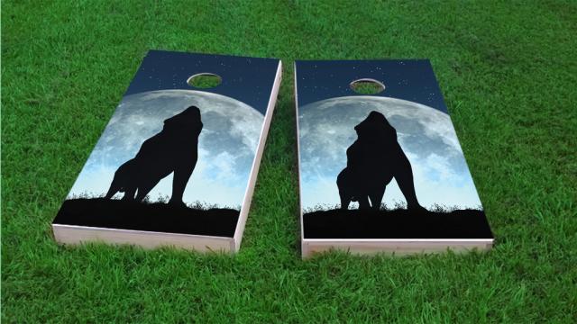 Wolf Howling On Full Moon Cornhole Game Set